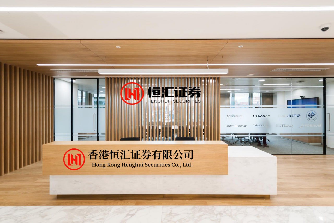 富投恒盈 他赚钱的技能是，借钱后不花锁在柜子里，30年后成一代巨富